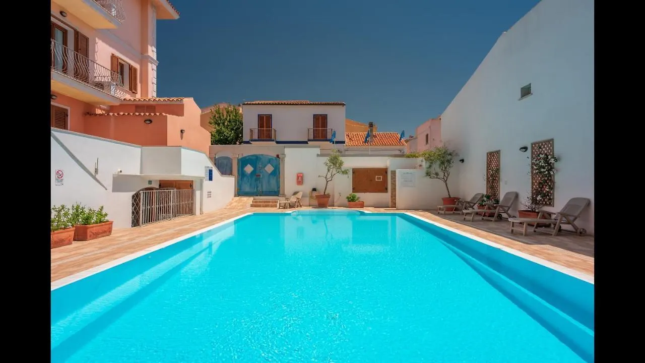 Apartment Relaxing Cristal Blu Studio Sleeps 4 Santa Teresa Gallura