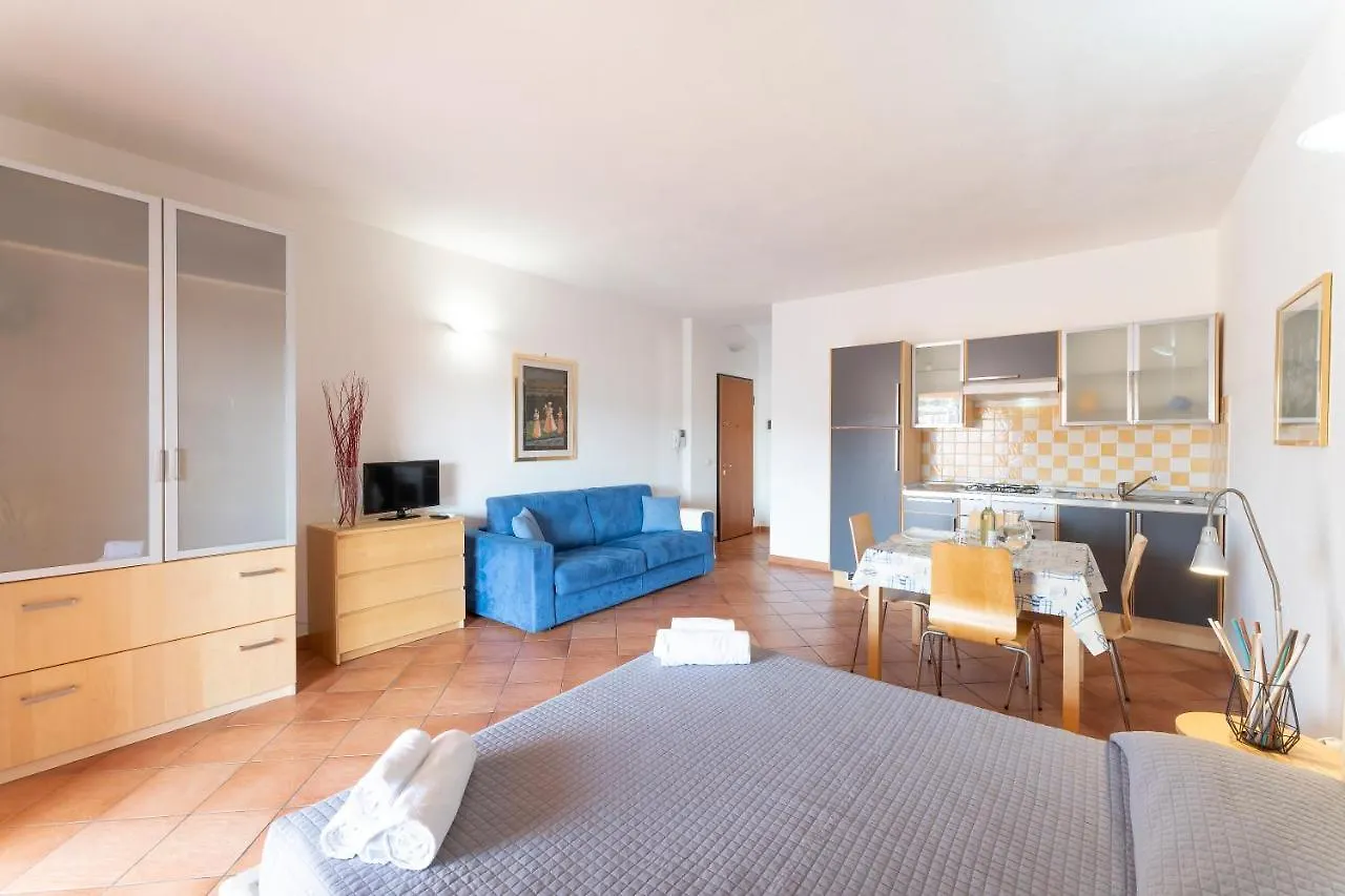 Relaxing Cristal Blu Studio Sleeps 4 Santa Teresa Gallura Apartment