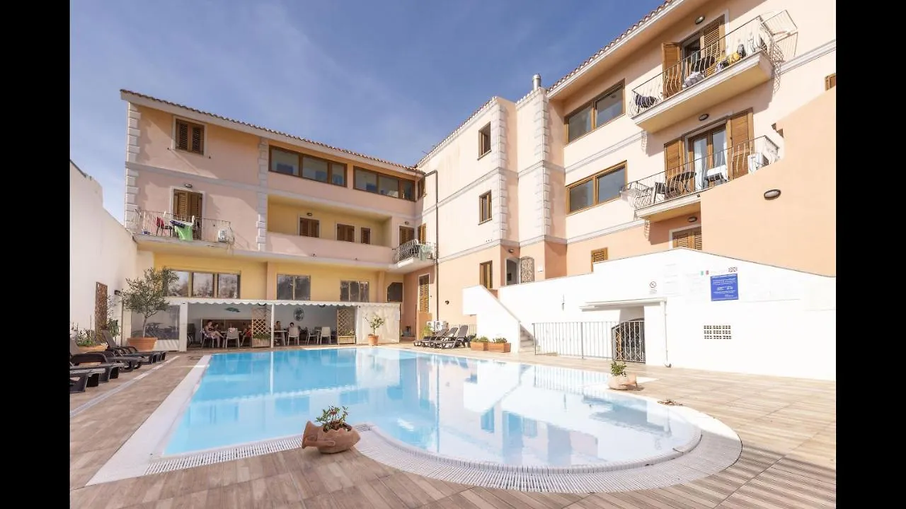 Apartment Relaxing Cristal Blu Studio Sleeps 4 Santa Teresa Gallura Italy